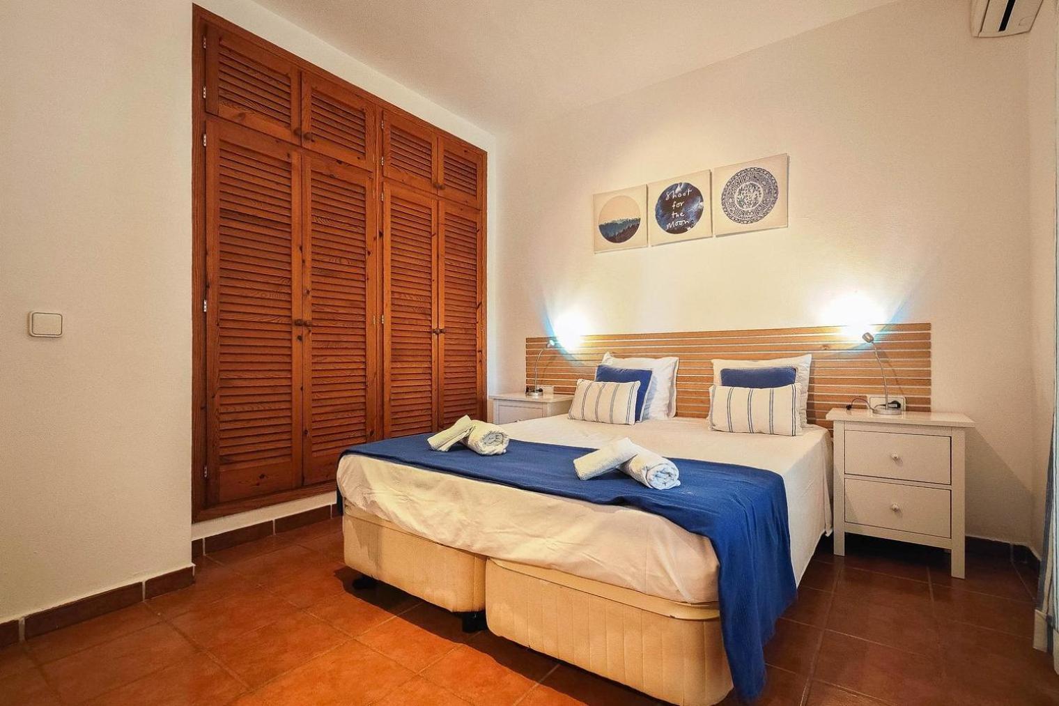 Villa Mercedes Cala Llonga  Exterior photo